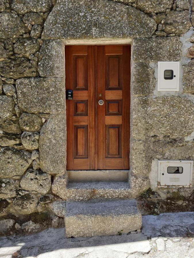 Casa Encantada - Alvoco Da Serra Villa Bagian luar foto